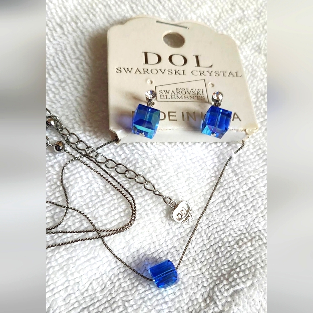 Swarovski Crystals post earring and necklace set